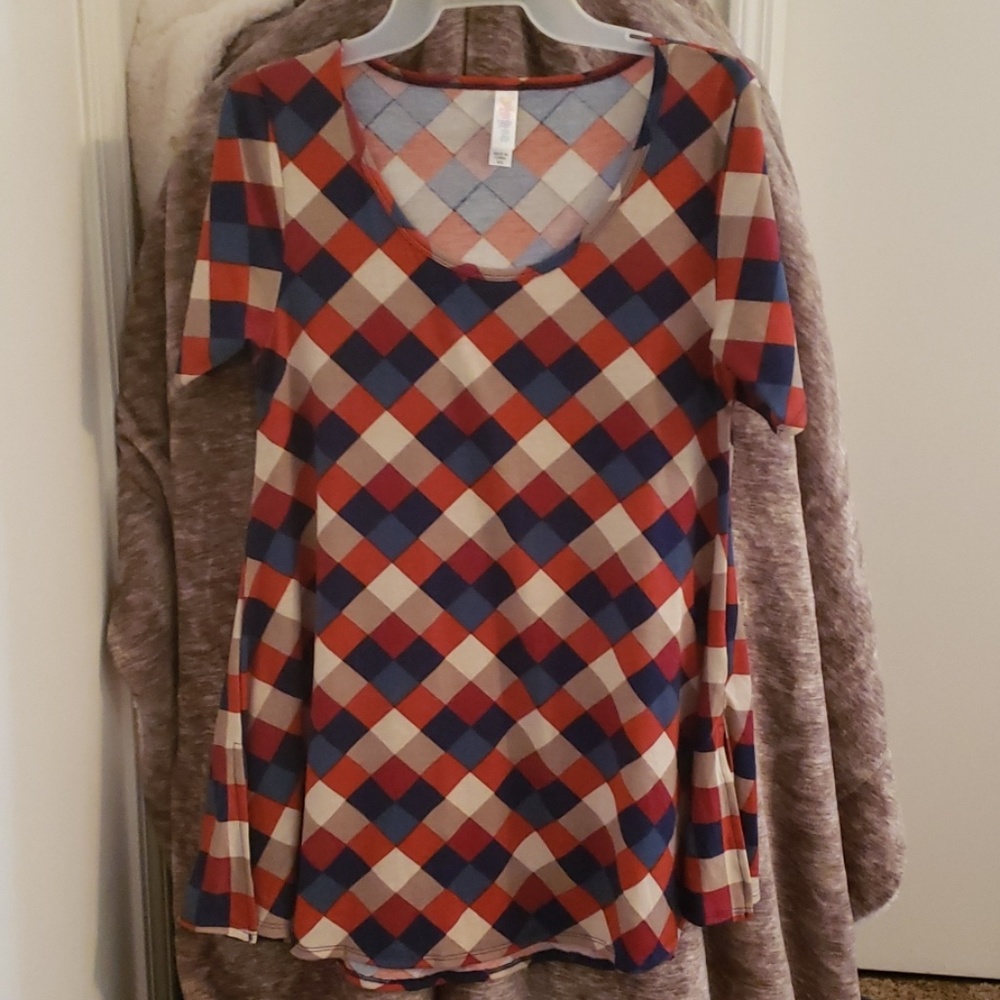 Lularoe Perfect Tee size XXS checkered pattern